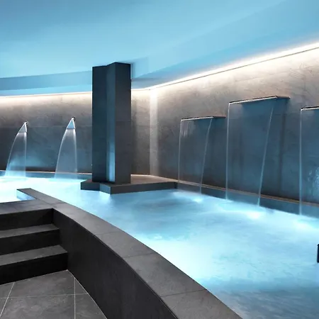 Grand Duca D'este מלון 4*